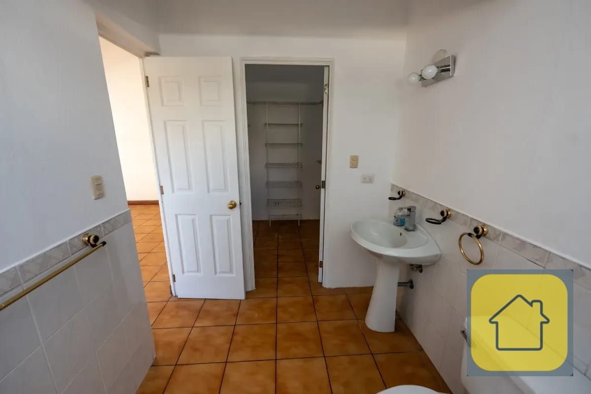 Casa en Venta Carretera a El Salvador km 16.5 San Miguel — Casa en Venta en Residenciales San Miguel, Carretera a El Salvador, Guatemala, Ciudad — foto 3 de 16