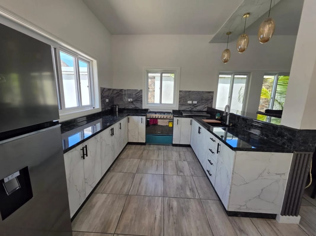 CASA AMUEBLADA EN VENTA MONTERRICO — Casa vacacional en Venta en Monterrico, Santa Rosa — foto 4 de 6