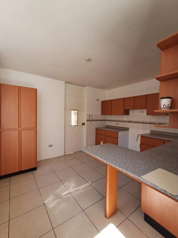 Venta de Casa en Residenciales Santa Mònica VI, Km. 16.5 Carretera a El Salvador — Casa en Venta en Carretera a El Salvador, Guatemala, Ciudad — foto 12 de 17