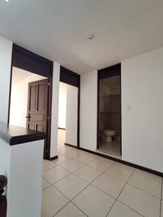 Venta de Casa en Residenciales Santa Mònica VI, Km. 16.5 Carretera a El Salvador — Casa en Venta en Carretera a El Salvador, Guatemala, Ciudad — miniatura 10 de 17