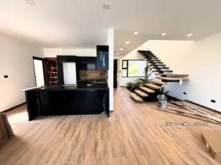 CASA EN VENTA EN CARRETERA A EL SALVADOR KM 16.5 — Casa en Venta en Carretera a El Salvador, Guatemala, Ciudad — miniatura 1 de 8