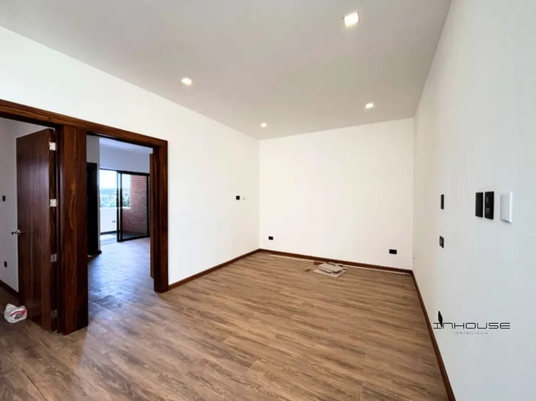 CASA EN VENTA EN CARRETERA A EL SALVADOR KM 16.5 — Casa en Venta en Carretera a El Salvador, Guatemala, Ciudad — foto 4 de 8