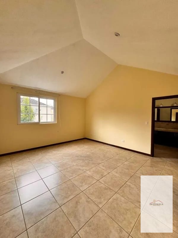 Casa En Venta En Fraijanes Villas De Entreverdes — Casa en Venta en Fraijanes, Carretera a El Salvador, Guatemala, Ciudad — foto 7 de 12