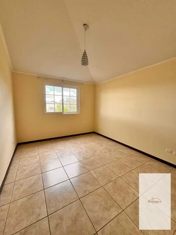 Casa En Venta En Fraijanes Villas De Entreverdes — Casa en Venta en Fraijanes, Carretera a El Salvador, Guatemala, Ciudad — foto 5 de 12