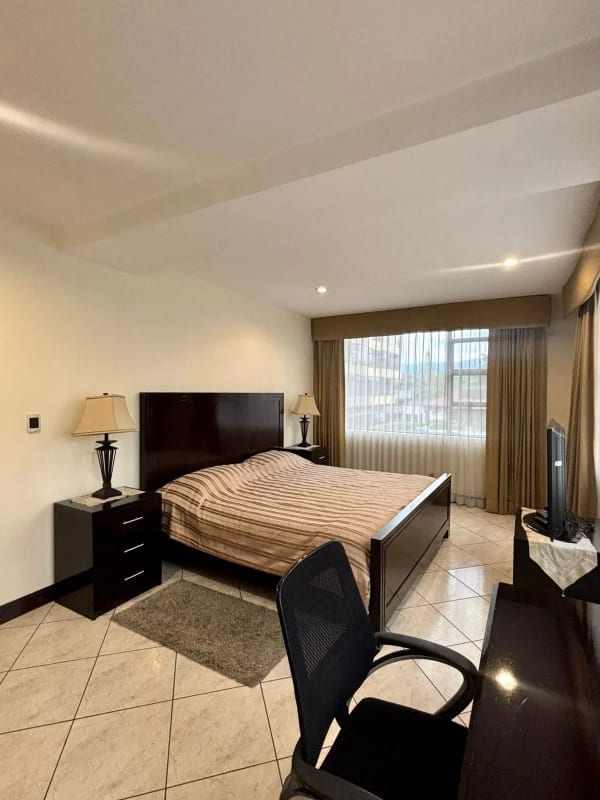 Venta de Apartamento -Edificio Milenia, zona 10- — Apartamento en Venta en Milenia, Zona 10, Guatemala, Ciudad — foto 5 de 12