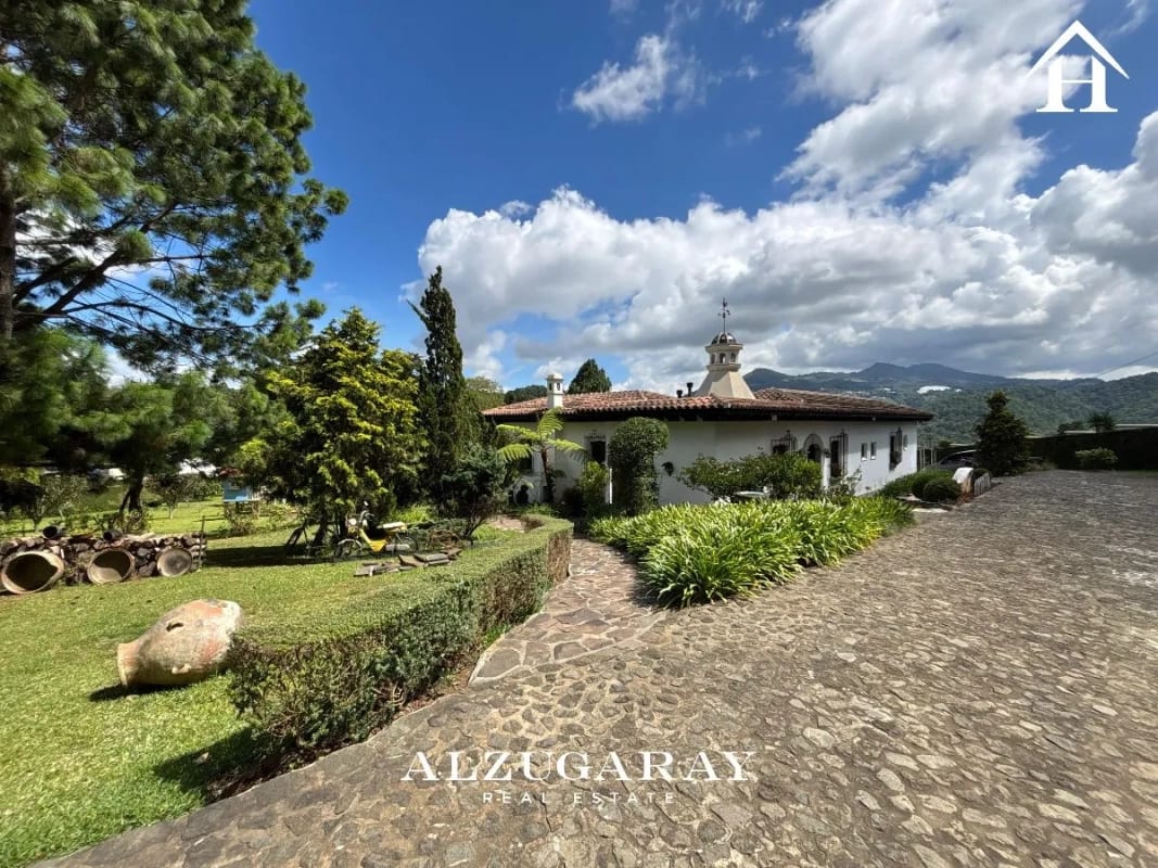 CASA DE DESCANSO AMUEBLADA - 320 MT2 / SAN LUCAS SACATEPÉQUEZ — Casa en Venta en San Lucas Sacatepéquez, Sacatepéquez — foto 1 de 10