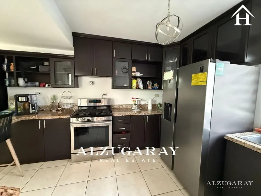 CASA C/ JARDÍN Y PERGOLA Z.16- 3 HAB. / VISTAS DE SAN ISIDRO — Casa en Venta en Vistas de San Isidro, Zona 16, Guatemala, Ciudad — foto 8 de 10