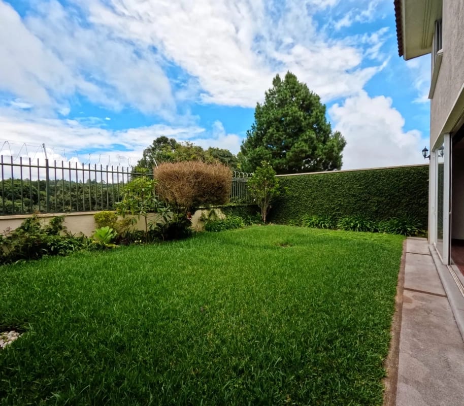 Casa en VENTA Carretera a el Salvador, Portal del Bosque 2 — Casa en Venta en Carretera a El Salvador, Guatemala, Ciudad — foto 3 de 12
