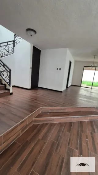 EN VENTA CASA PARA REMODELAR  KM 12.5  CAES SANTA ROSALIA — Casa en Venta en Santa Rosalia La Laguna, Carretera a El Salvador, Guatemala, Ciudad — miniatura 2 de 15