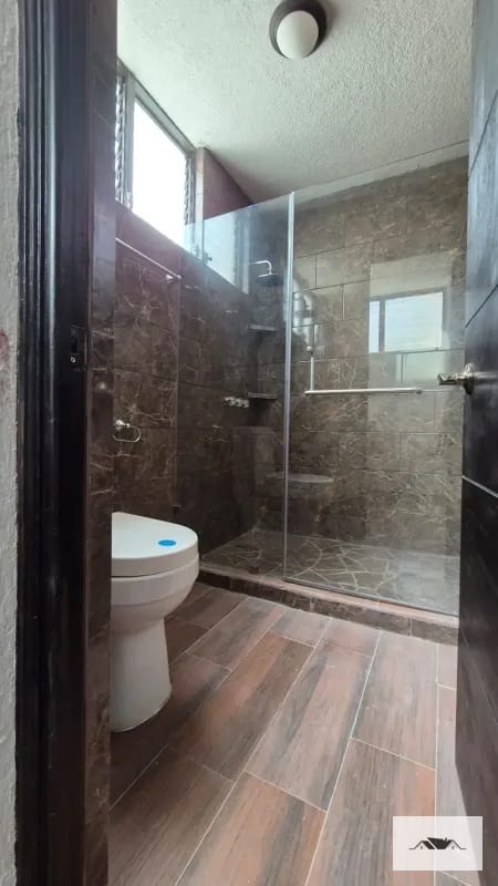 EN VENTA CASA PARA REMODELAR  KM 12.5  CAES SANTA ROSALIA — Casa en Venta en Santa Rosalia La Laguna, Carretera a El Salvador, Guatemala, Ciudad — foto 7 de 15
