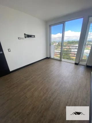 GANGA!!! APARTAMENTO EN VENTA: KM 14.5  calle paralela a Carretera a El Salvador,  Edificio Destiny Sky Homes. — Apartamento en Venta en Destiny Sky Homes, Carretera a El Salvador, Guatemala, Ciudad — miniatura 1 de 11