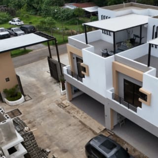 Casas en venta de 3 habitaciones Carretera a El Salvador,📍 km 18 Carretera a San José Pinula, muy cerca del CC El Faro — Casa en Venta en Santa Catarina Pinula, Guatemala, Ciudad — miniatura 1 de 12