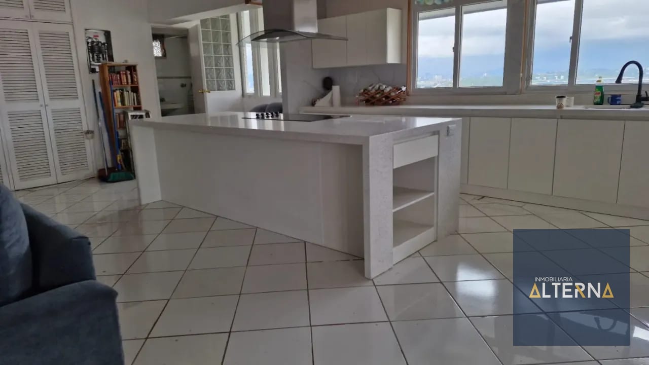 Apartamento en Renta Completamente Amueblado en Zona 13 — Apartamento en Alquiler en Zona 13, Guatemala, Ciudad — foto 1 de 10