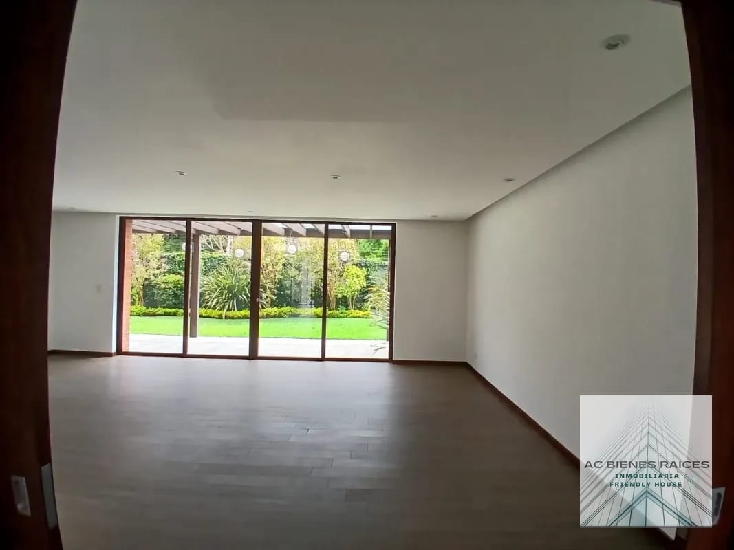 HERMOSA CASA EN RENTA BURANAS KM. 15.5 — Casa en Alquiler en Buranas Concepción, Carretera a El Salvador, Guatemala, Ciudad — foto 13 de 14