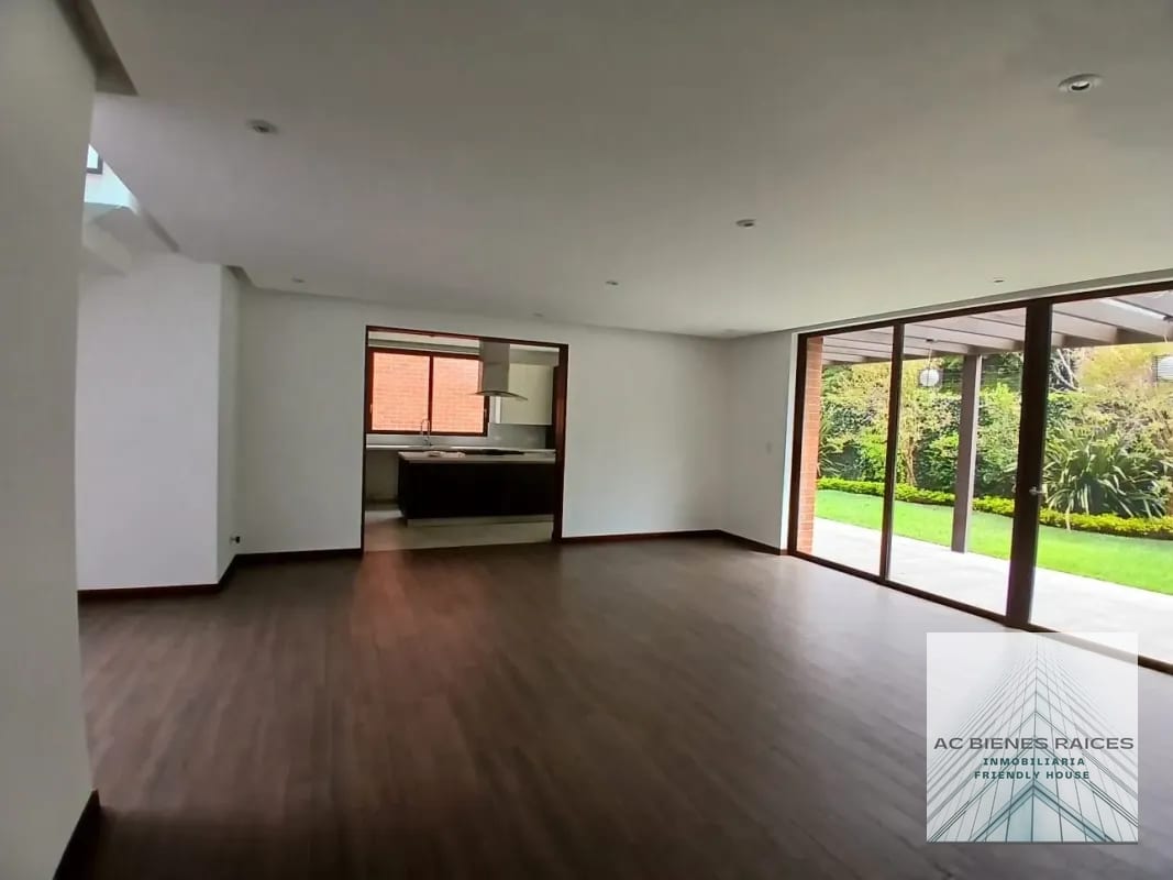 HERMOSA CASA EN RENTA BURANAS KM. 15.5 — Casa en Alquiler en Buranas Concepción, Carretera a El Salvador, Guatemala, Ciudad — foto 11 de 14