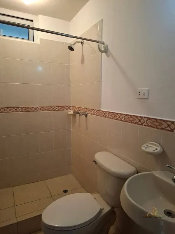 Casa en renta en Carretera a El Salvador Km 16-20 Fraijanes- Dentro de condominio con áreas verdes — Casa en Alquiler en km 16-20, Carretera a El Salvador, Guatemala, Ciudad — foto 4 de 5