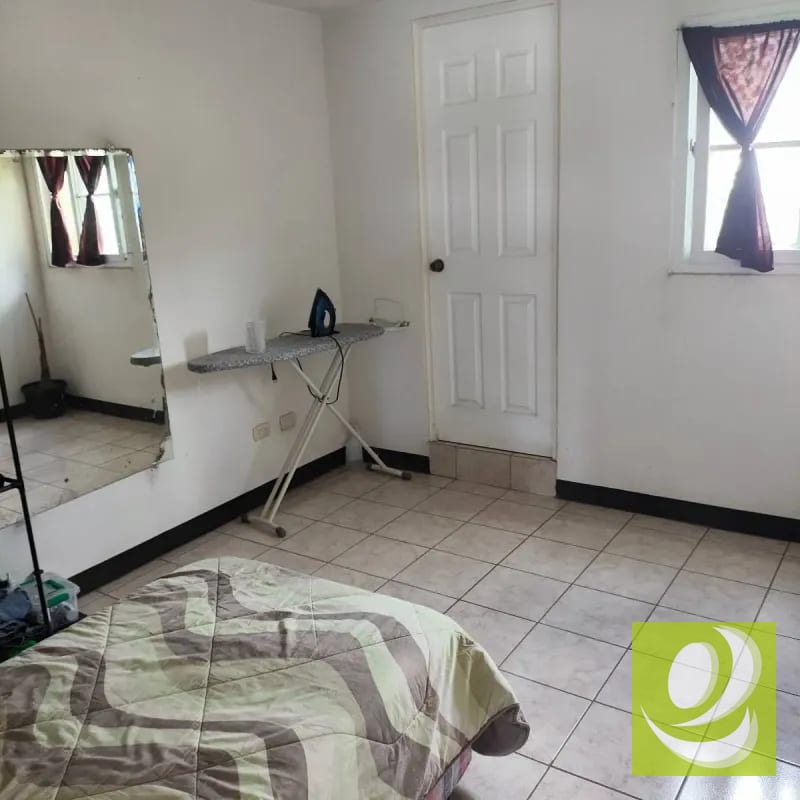 CASA EN VENTA EN RESIDENCIALES FUENTES DEL VALLE NORTE — Casa en Venta en Zona 18, Guatemala, Ciudad — foto 2 de 12