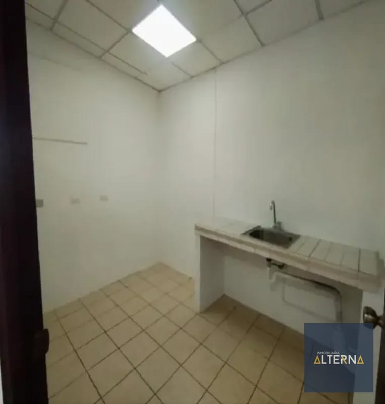 Bonita Oficina en Renta en Zona 13 — Oficina en Alquiler en Zona 13, Guatemala, Ciudad — foto 3 de 4