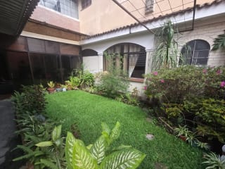 Casa de esquina en zona 2 fuera de garita — Casa en Venta en Zona 2, Guatemala, Ciudad — miniatura 1 de 17