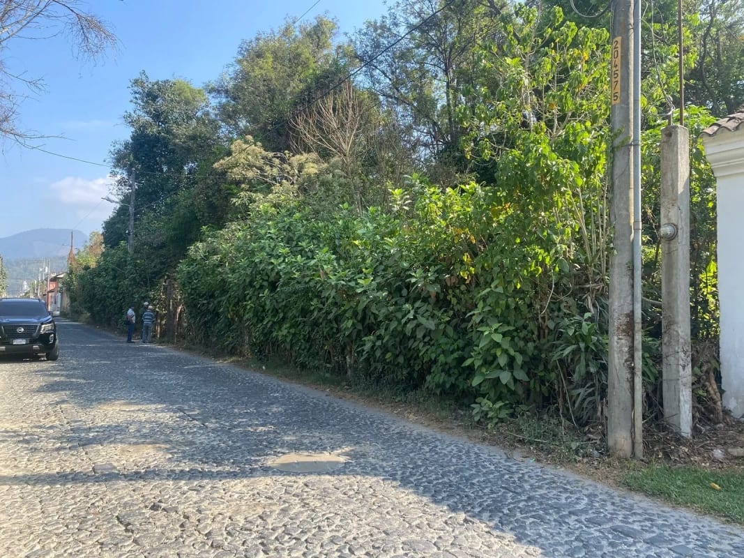 Vendo Terrenos en La Antigua a pocos metros del Parque Central — Terreno en Venta en Antigua, Sacatepéquez — foto 2 de 2