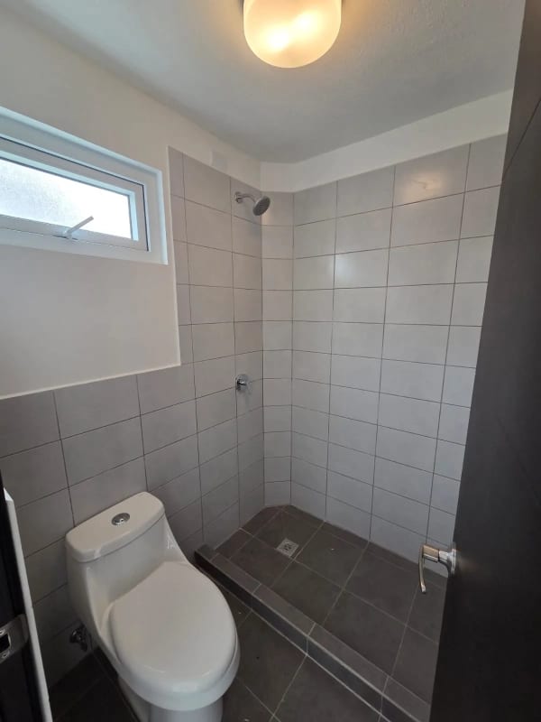 Casa para estrenar en Los Eucaliptos de Pinabetes — Casa en Venta en km 16-20, Carretera a El Salvador, Guatemala, Ciudad — foto 13 de 14