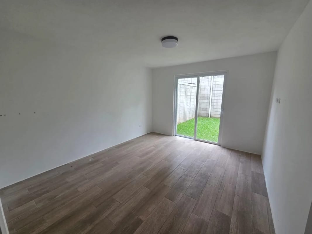 Casa para estrenar en Los Eucaliptos de Pinabetes — Casa en Venta en km 16-20, Carretera a El Salvador, Guatemala, Ciudad — foto 11 de 14