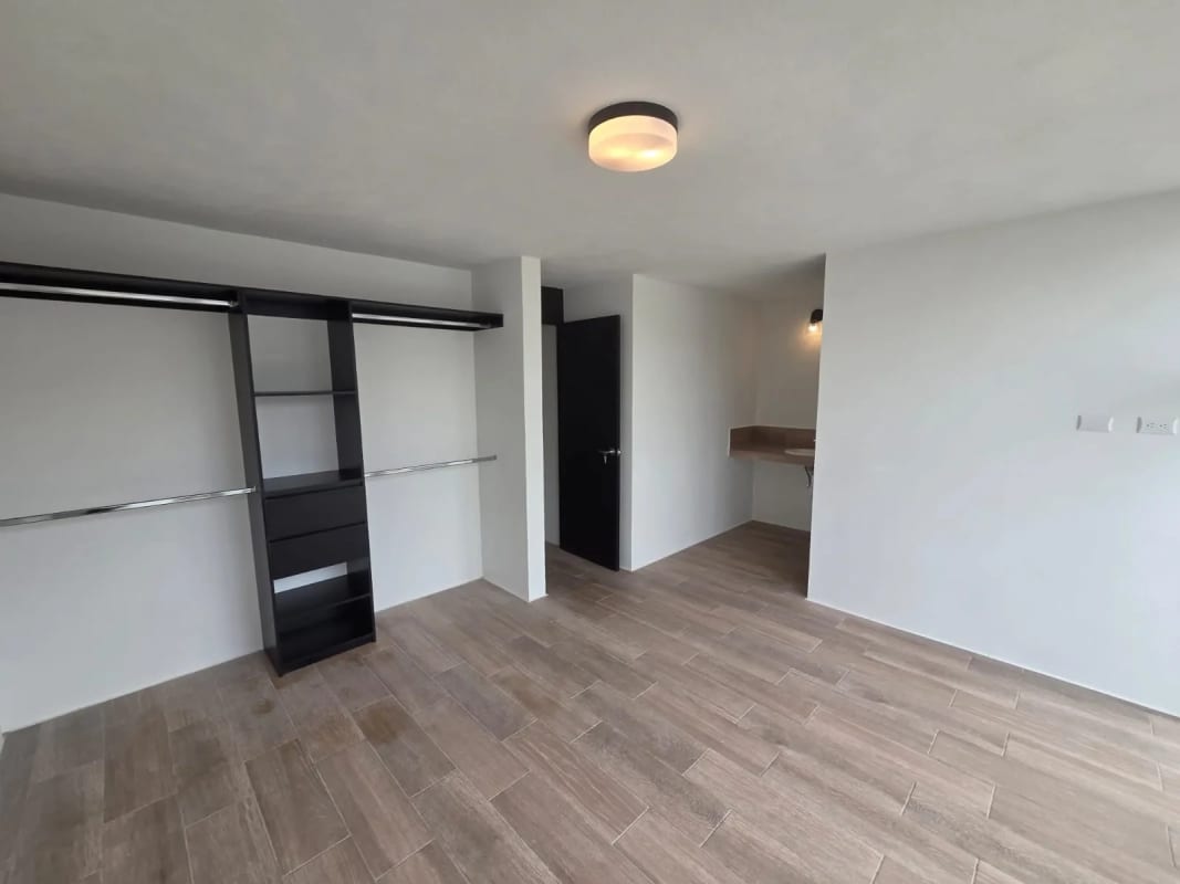 Casa para estrenar en Los Eucaliptos de Pinabetes — Casa en Venta en km 16-20, Carretera a El Salvador, Guatemala, Ciudad — foto 4 de 14