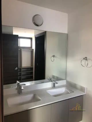 Apartamento en Renta zona 15- PARQUE 15 - Tiene vista hacia las piscinas-  — Apartamento en Alquiler en Zona 15, Guatemala, Ciudad — miniatura 4 de 8