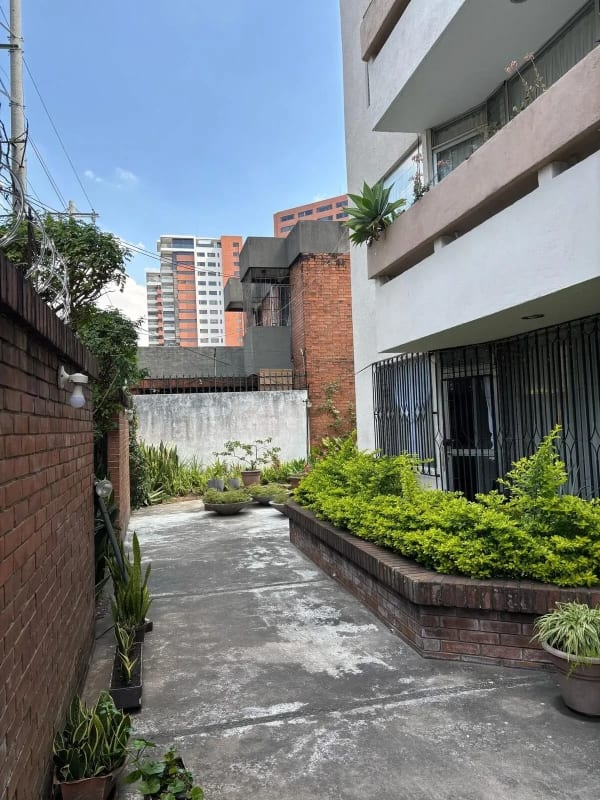 Venta de Apartamento Edificio Antiguo Zona 14 — Apartamento en Venta en Zona 14, Guatemala, Ciudad — foto 4 de 12