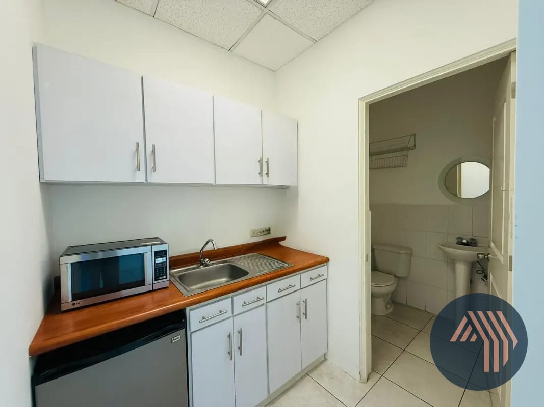 VENTA DE OFICINA 70MT2 - ZONA PRADERA, ZONA 10 — Oficina en Venta en Zona Pradera, Zona 10, Guatemala, Ciudad — foto 7 de 12