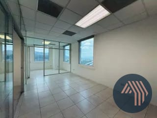 VENTA DE OFICINA 70MT2 - ZONA PRADERA, ZONA 10 — Oficina en Venta en Zona Pradera, Zona 10, Guatemala, Ciudad — miniatura 1 de 12