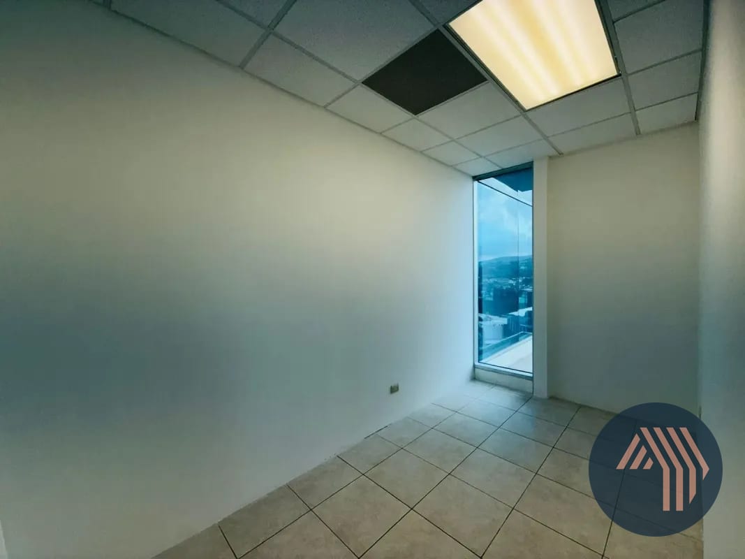 VENTA DE OFICINA 70MT2 - ZONA PRADERA, ZONA 10 — Oficina en Venta en Zona Pradera, Zona 10, Guatemala, Ciudad — foto 5 de 12