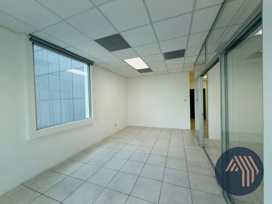 VENTA DE OFICINA 70MT2 - ZONA PRADERA, ZONA 10 — Oficina en Venta en Zona Pradera, Zona 10, Guatemala, Ciudad — foto 3 de 12
