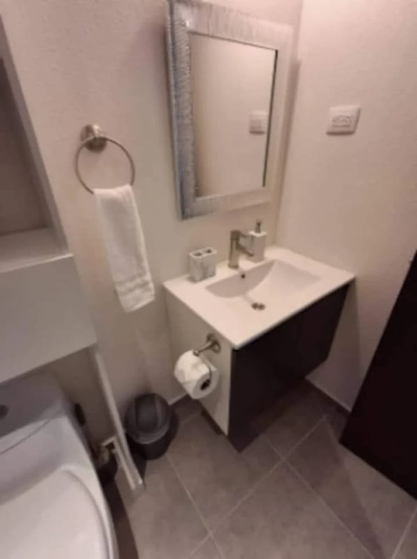 Apartamento en Renta, Parque Mateo zona 7.  Amueblado y equipado! — Apartamento en Alquiler en Parque Mateo, Zona 7, Guatemala, Ciudad — foto 4 de 14