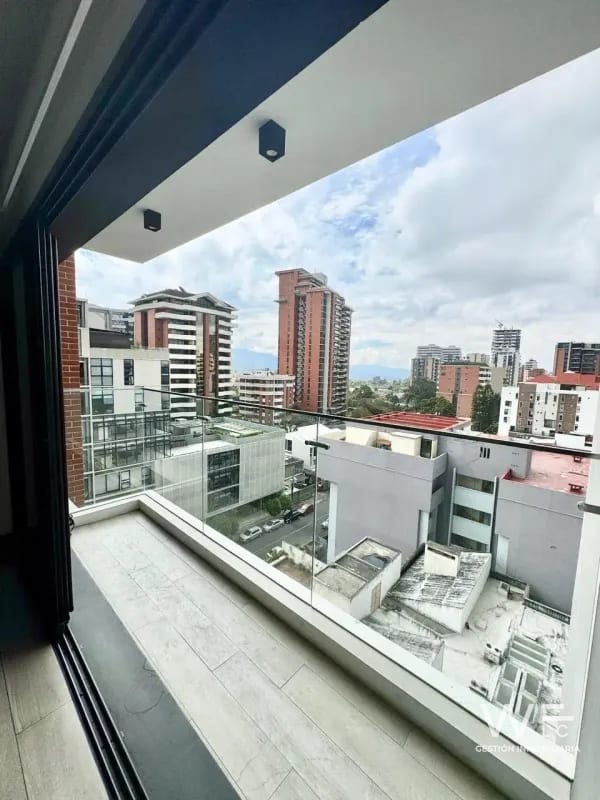 VENDO O RENTO APARTAMENTO ZONA 14 — Apartamento en Venta en Novus, Zona 14, Guatemala, Ciudad — foto 6 de 17