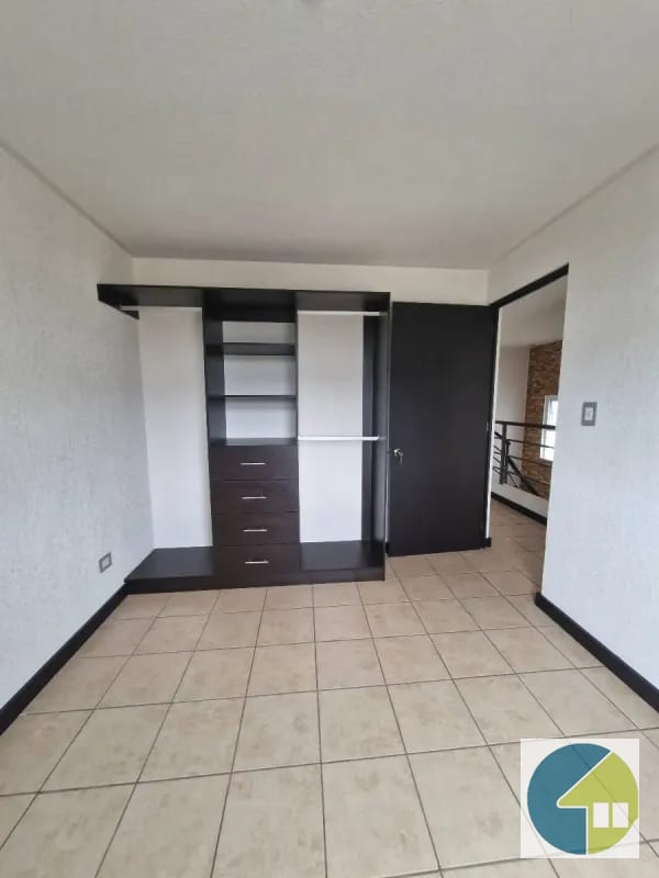 Casas para Estrenar en Altos de Village II — Casa en Venta en Carretera a El Salvador, Guatemala, Ciudad — foto 12 de 14