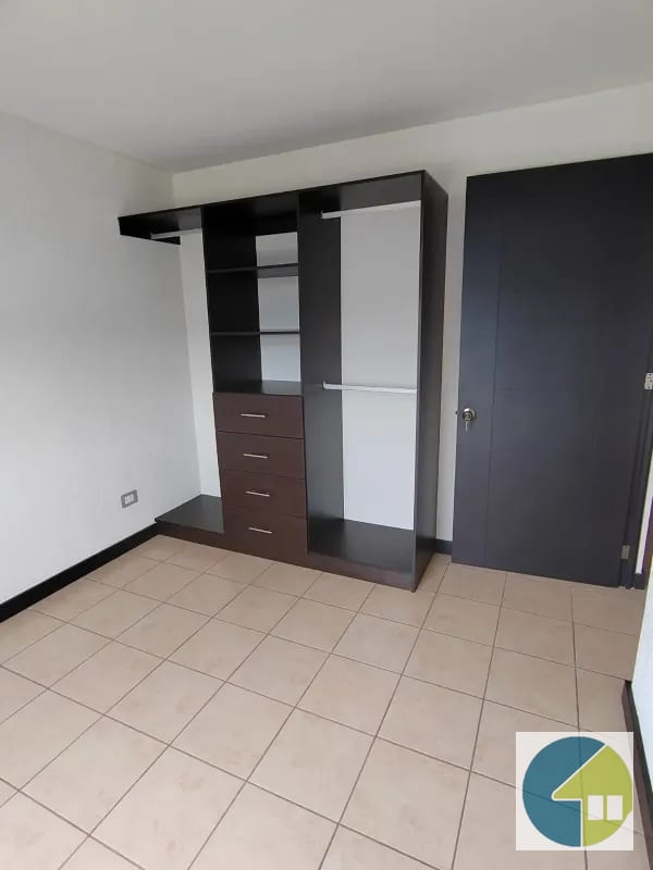 Casas para Estrenar en Altos de Village II — Casa en Venta en Carretera a El Salvador, Guatemala, Ciudad — foto 5 de 14