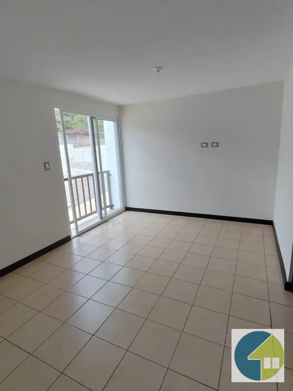 Casas para Estrenar en Altos de Village II — Casa en Venta en Carretera a El Salvador, Guatemala, Ciudad — foto 4 de 14