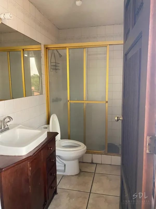 Zona 9 cerca Plaza España — Apartamento en Alquiler en Zona 9, Guatemala, Ciudad — foto 5 de 10