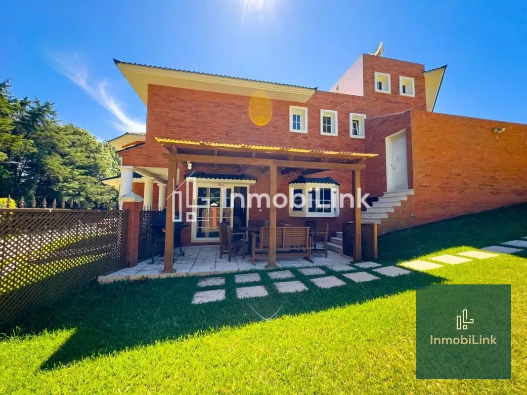 Casa Los Diamantes — Casa en Venta en Carretera a El Salvador, Guatemala, Ciudad — foto 1 de 12