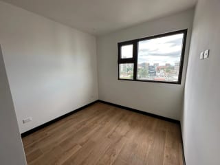 Apartamento en Renta 3 Habitaciones Zona 10 — Apartamento en Alquiler en Zona 10, Guatemala, Ciudad — miniatura 15 de 17