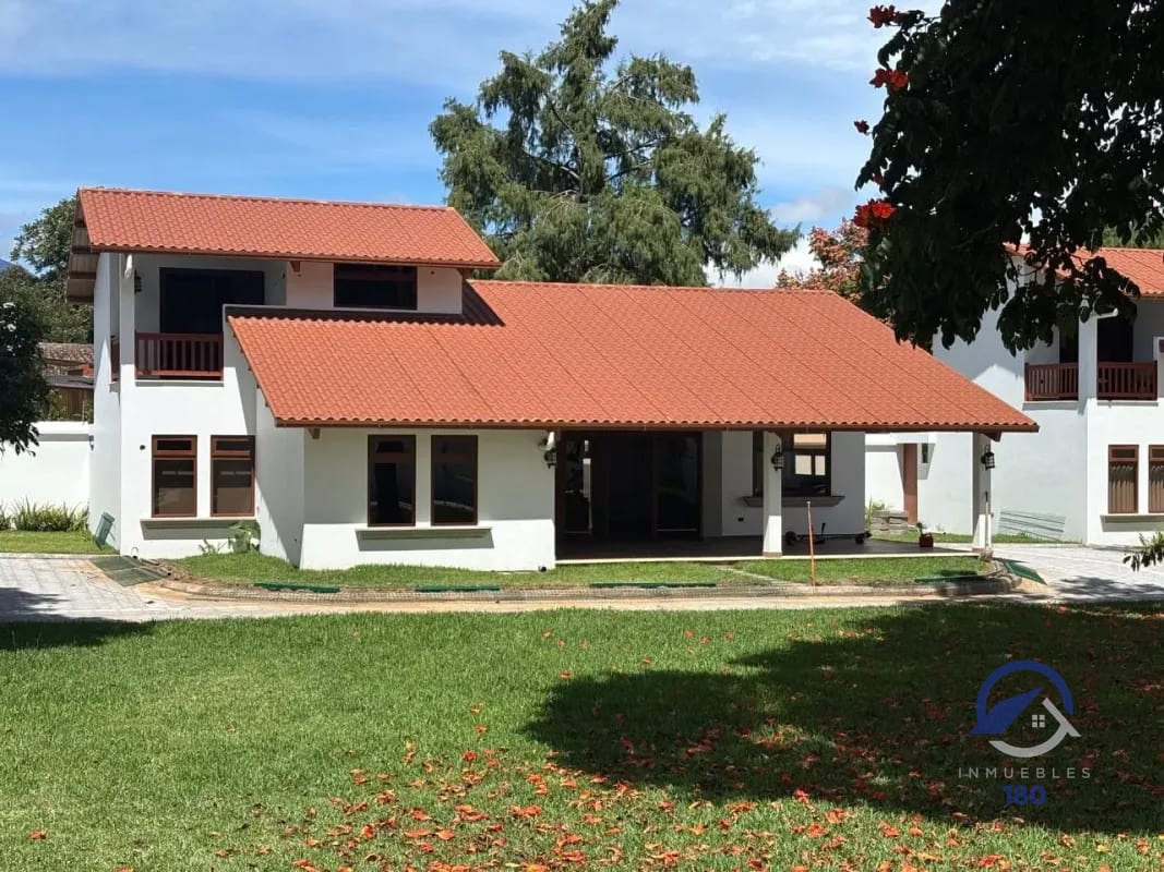 Amplia Casa en Renta en Villas de Duero, San Pedro El Alto, (entrando a San Pedro Las Huertas) — Casa en Alquiler en San Pedro Las Huertas, Antigua, Sacatepéquez — foto 17 de 17