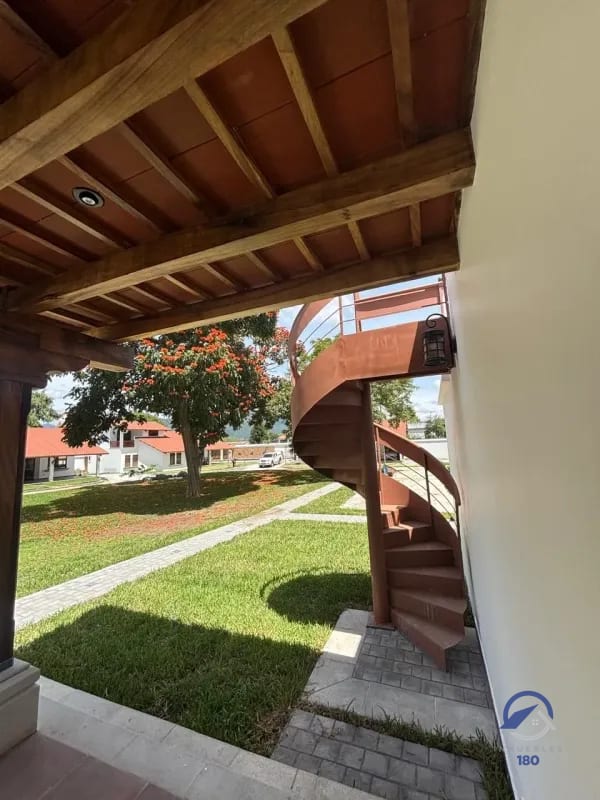 Amplia Casa en Renta en Villas de Duero, San Pedro El Alto, (entrando a San Pedro Las Huertas) — Casa en Alquiler en San Pedro Las Huertas, Antigua, Sacatepéquez — foto 5 de 17