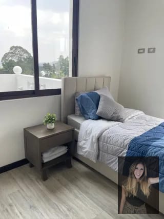 Apartamento amueblado en renta Lirios  de Cayala zona 16 — Apartamento en Alquiler en Zona 16, Guatemala, Ciudad — miniatura 9 de 13