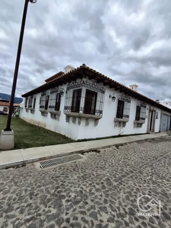 Casa en Venta - Los Franciscanos CIELO, (hacia Alotenango) Antigua Guatemala — Casa en Venta en Los Franciscanos, Alotenango, Sacatepéquez — foto 1 de 17