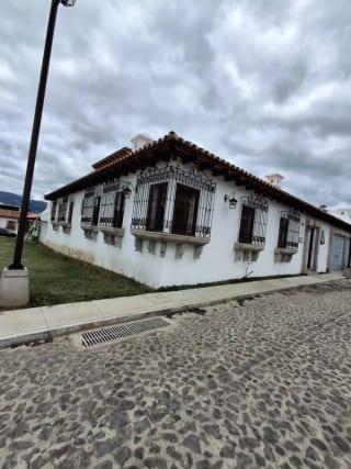 Casa en Venta - Los Franciscanos  CIELO, (hacia Alotenango) Antigua Guatemala — Casa en Venta en Los Franciscanos, Alotenango, Sacatepéquez — miniatura 1 de 17