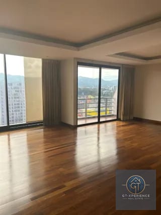 Lindo apartamento en venta en Mirafiori, Zona 10 — Apartamento en Venta en Mirafiori, Zona 10, Guatemala, Ciudad — miniatura 3 de 10