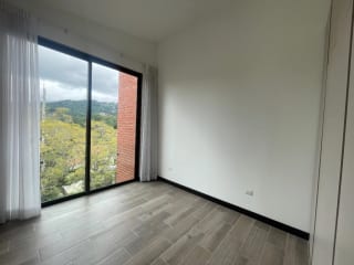 APARTAMENTO RENTA ZONA 15 Vista hermosa 1 , 3 Dormitorios, 3 niveles , 140 Mts2 $1,750 incluye mant e iva — Apartamento en Alquiler en Vista Hermosa I, Zona 15, Guatemala, Ciudad — miniatura 7 de 12