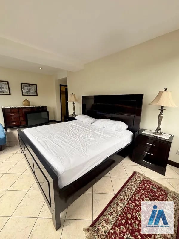 APARTAMENTO AMUEBLADO EN ALQUILER O VENTA📍Edificio Milenia, zona 10 — Apartamento en Venta en Milenia, Zona 10, Guatemala, Ciudad — foto 4 de 9
