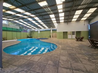 Venta de Casa con Jardín Amplio, Villas del Pinar San Cristóbal , Q1,775,000 — Casa en Venta en Pinares de San Cristobal, Zona 8 Mixco, Guatemala, Ciudad — miniatura 5 de 14